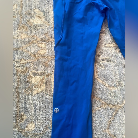 Lululemon tight with pockets - never worn - size 4 - Picture 5 of 5